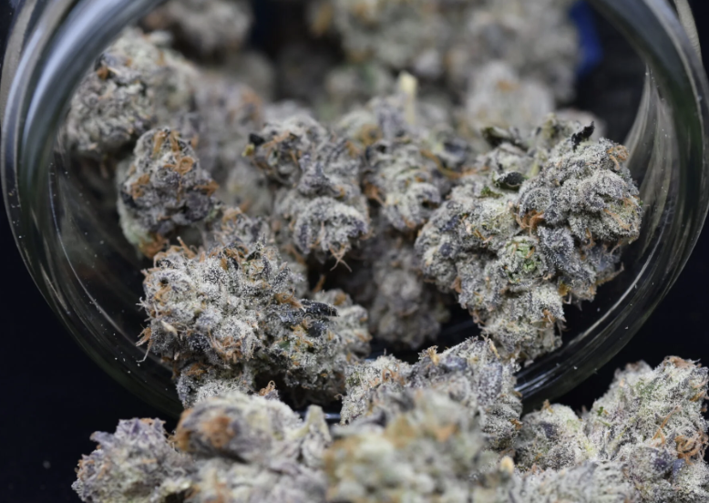 Top Weed A